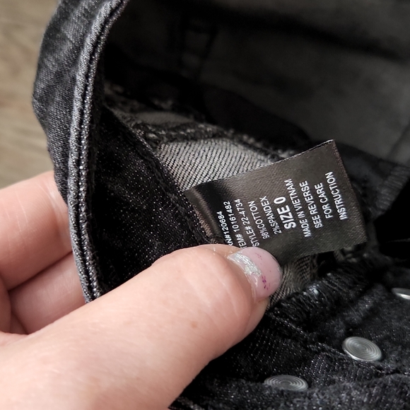 Lovesick Black faded denim - Picture 5 of 6